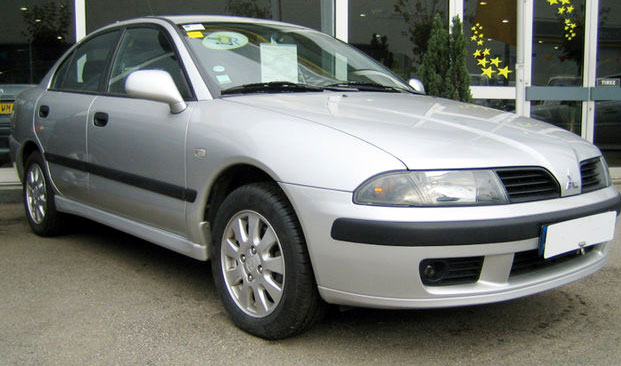 Mitsubishi Carisma 1.9 TDI Hatchback (1998)