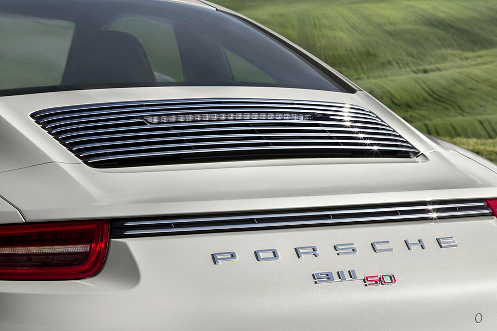 Задняя панель Porsche 911 50th Anniversary Edition