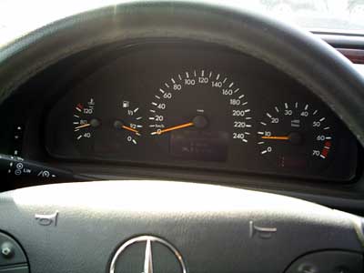 Интерьер Mercedes CLK 230 Kompressor (1996–2001)
