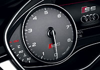 Интерьер Audi S6 Avant (2012)