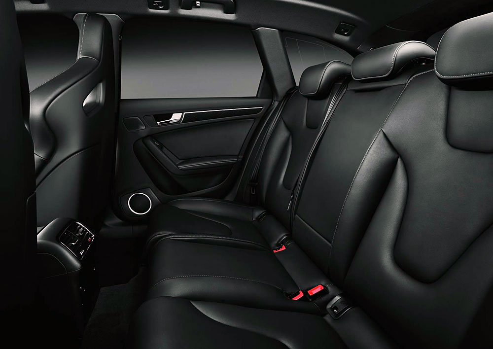 Интерьер Audi RS 4 Avant