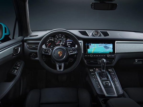 Интерьер Porsche Macan (2018)