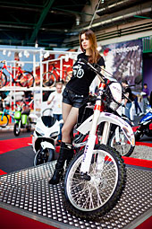 Девушки на Моторшоу 2011 (стенд M1NSK - Aist)