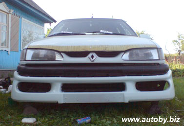 Бампер Renault 19