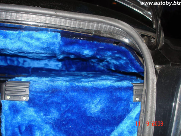 Установка сабвуферов (Renault Megane Coach)