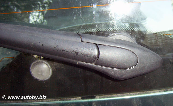Renault Laguna. Механизм стеклоочистителя 5-й двери универсала