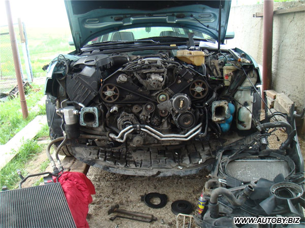 Снятые бампер, радиаторы на VW Passat B5 2.8 V6