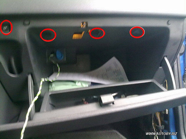 Открутить 4 болта