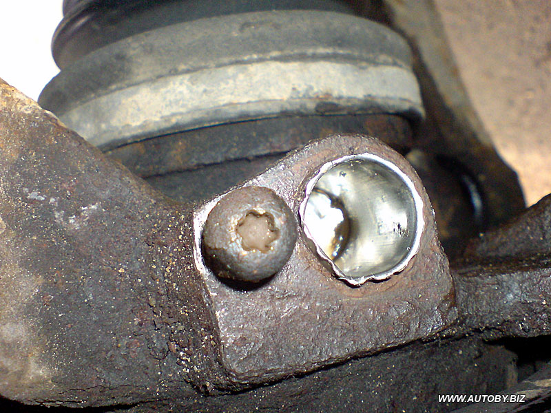 Отверстие для датчика ABS (Renault Laguna)