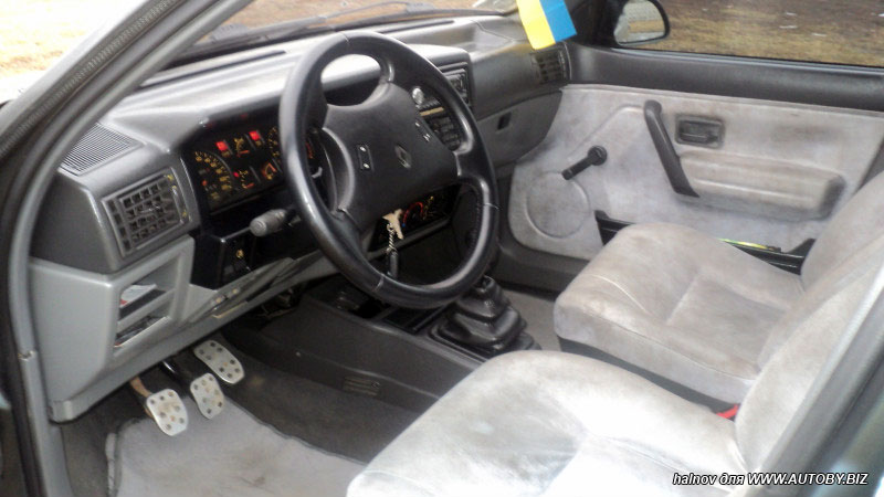 Салон Renault 19
