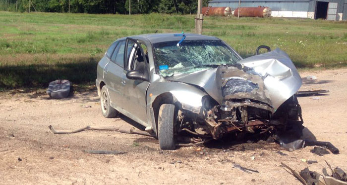 Последствия ДТП на автодороге H-9349 в Пуховичском районе (17.08.2019)