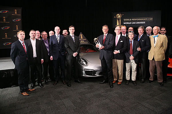 Porsche 911 - лучший спорткар 2012 года в мире