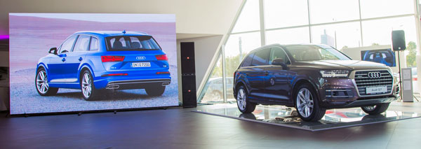 Audi Q7   (2015)