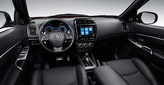 Интерьер компактного кроссовера Mitsubishi ASX (2020)