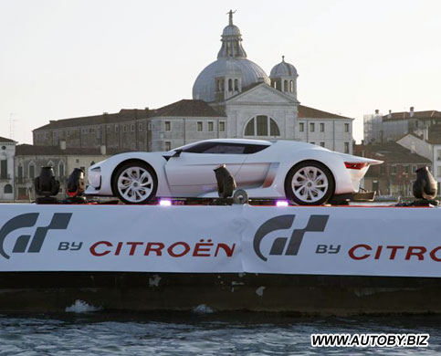 Citroen GT на карнавале в Италии (2010)