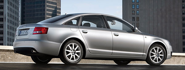 Интерьер (салон) Audi A6 в кузове C5 (1997-2004 годы выпуска)